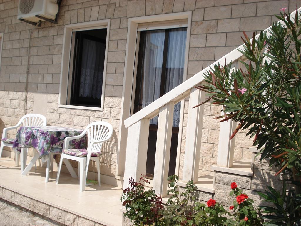 Apartments Mladina Міміце Екстер'єр фото
